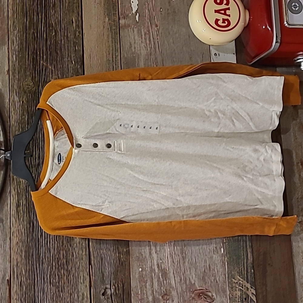Old Navy long sleeve thermal shirt